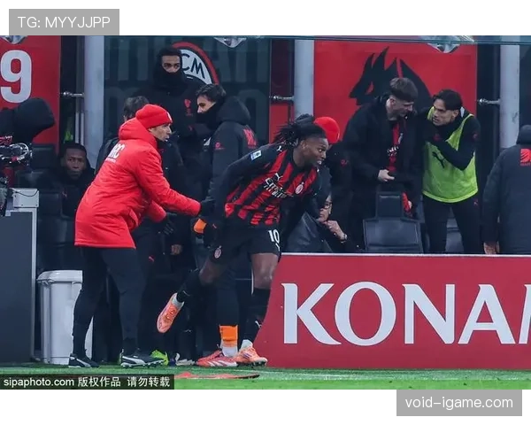 莱奥边锋闪耀赛场 助攻制胜引球迷热议