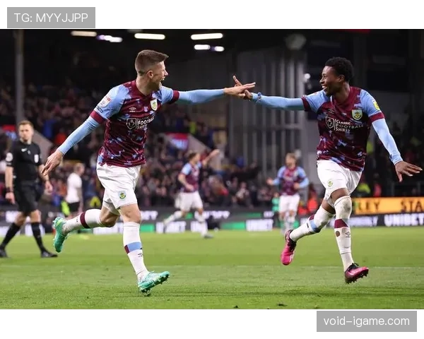 英超战术革新重塑争冠格局，阵型变革成效显著