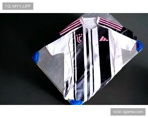 新款球衣设计亮点:创新元素与团队精神的完美融合引领运动时尚新趋势 新款球衣设计亮点:创新元素与团队精神的完美融合引领运动时尚新趋势